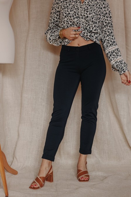 Pantalon avec revers femme.